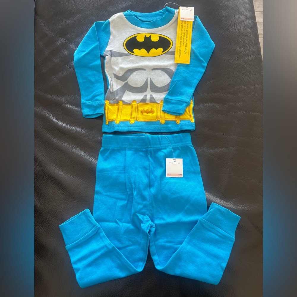 NWT Batman Blue and Yellow Snug Fit Pajamas Set Size 2T